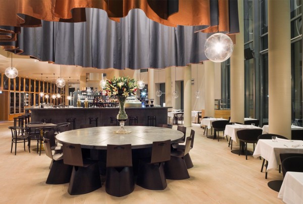 092-schirn-cafe-table-ffm-architekten